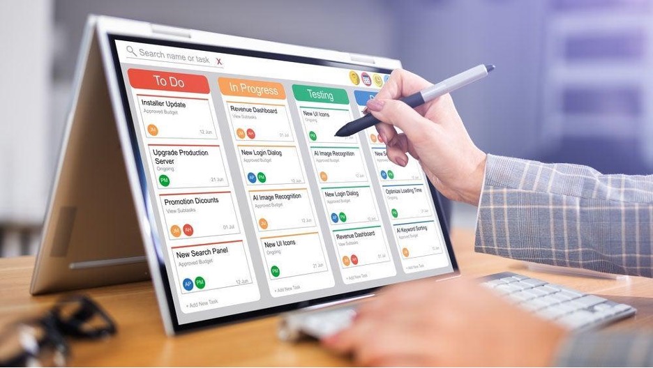 مقایسه نرم افزار های مدیریت پروژه و CRM